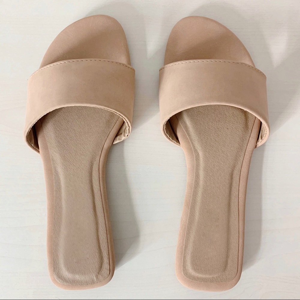✨NEW Amelia Sandal- in Nude - Picture 2 of 7
